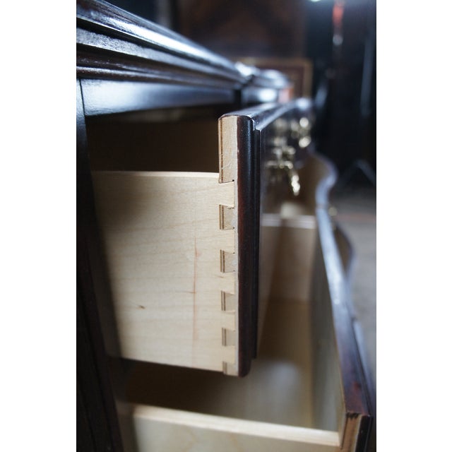 Late 20th Century Thomasville Flame Mahogany Bow Front Dresser W Trifold Mirror & Jewelry Case For Sale - Image 12 of 18