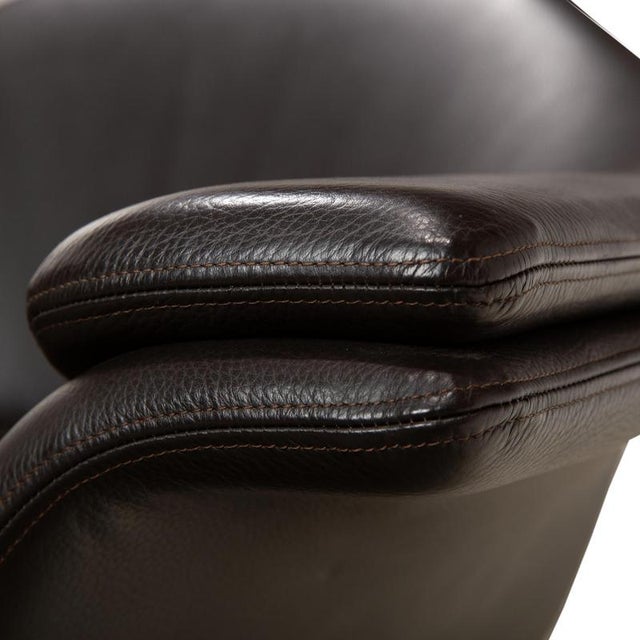 Modern Brown Leather Hi-Cove Swivel Armchairs by Molteni&C, Set of 2 For Sale - Image 3 of 13