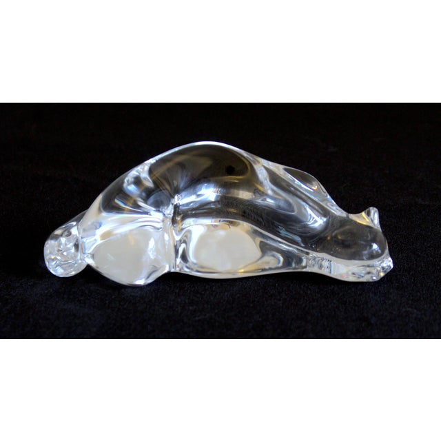 Contemporary Vintage Steuben Crystal "Roman Cat" Hand Cooler Paperweight by Susan Smyly, Signed, 1979 For Sale - Image 3 of 10
