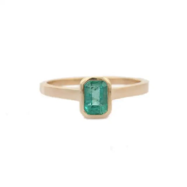 Modern Handmade Bezel Set Emerald Single Stone Ring in 14k Solid Yellow Gold Size 7 For Sale - Image 3 of 7
