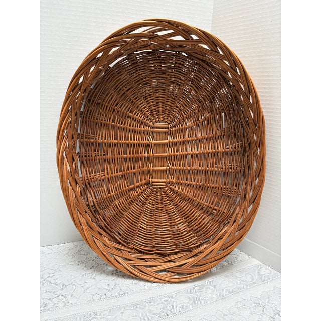 American Vintage Large Wicker Wood Basket Serving Tray For Sale - Image 3 of 7
