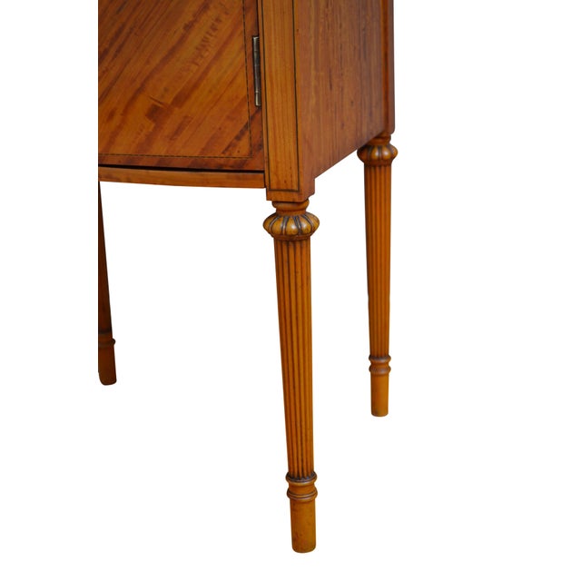 Antique English Nightstand in Satinwood, 1900 For Sale - Image 6 of 13