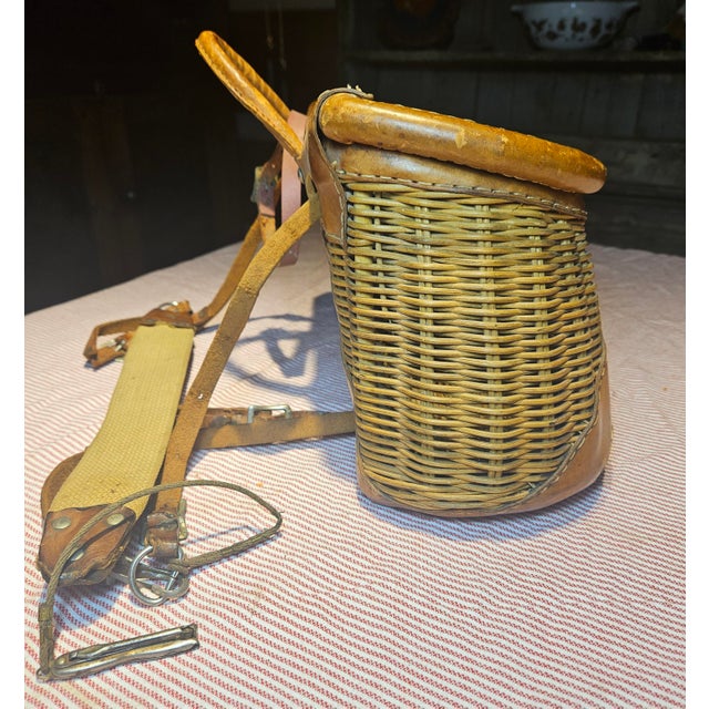 Mid 20th Century Fishing Creel With a Rexall and Company Line "Nippers" For Sale - Image 5 of 12