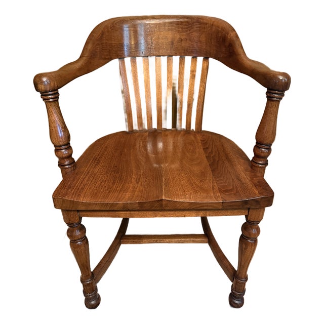 Early 1900s Antique W. H. Gunlocke Co. Solid Oak Stationary Banker's Chair For Sale