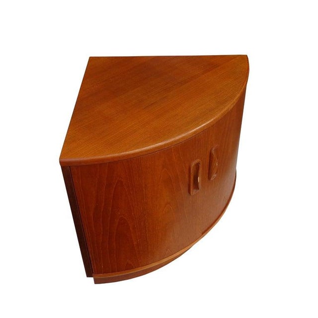 Mid-Century Modern Danish Teak Corner Cabinet Side Table For Sale - Image 4 of 6