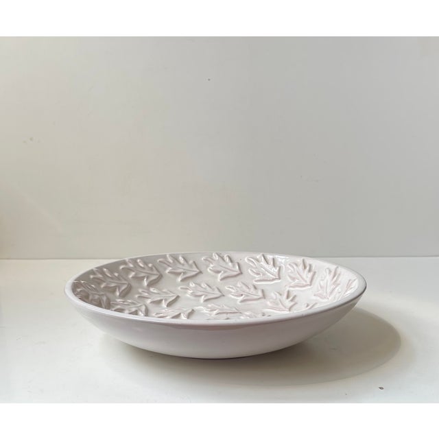 Mid-Century Modern Scandinavian Modern White Ceramic Bowl by Herne Nielsen, 1960s For Sale - Image 3 of 9