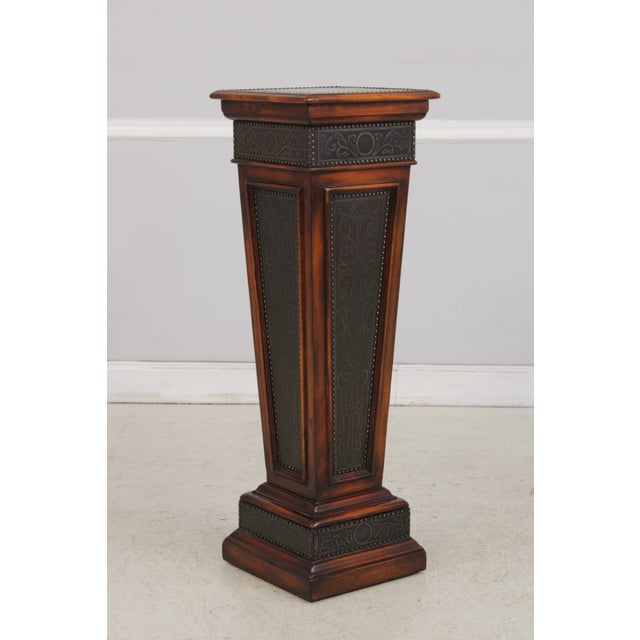 Age: Approx: 30 Years Old Details: Mahogany High Quality Construction Embossed Metal Surfaces On Mahogany Case Nice Inlay...