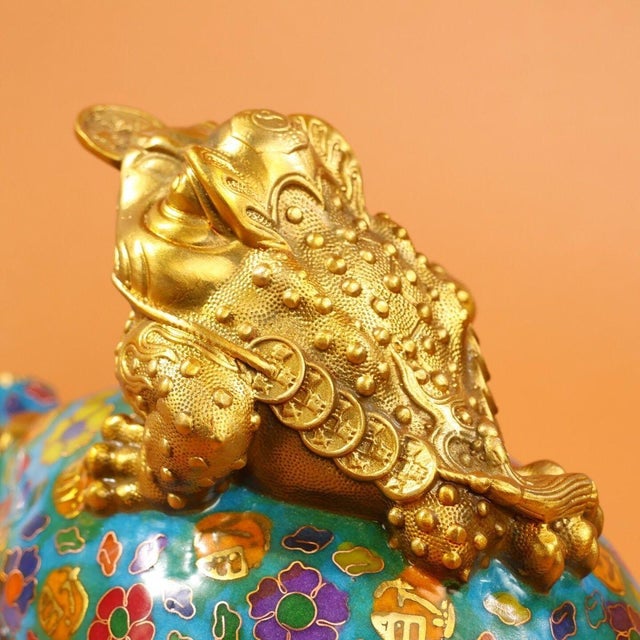Vintage Cloisonne Enamel Golden Toad on Coin Bag – 5.5" Wealth Figure For Sale - Image 4 of 8