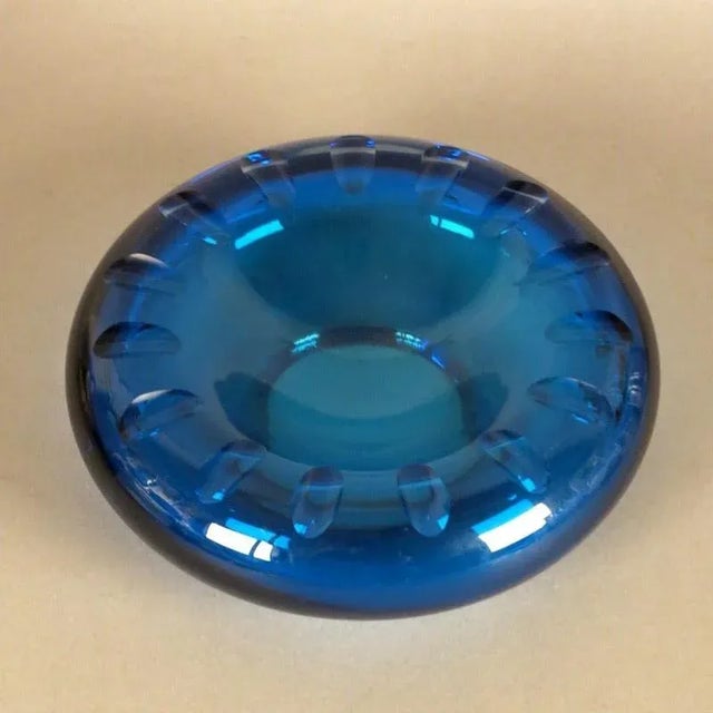 Mid-Century Scandinavian Blue Glass Bowl, in Flawless conditions. Designed 1950 to 1959