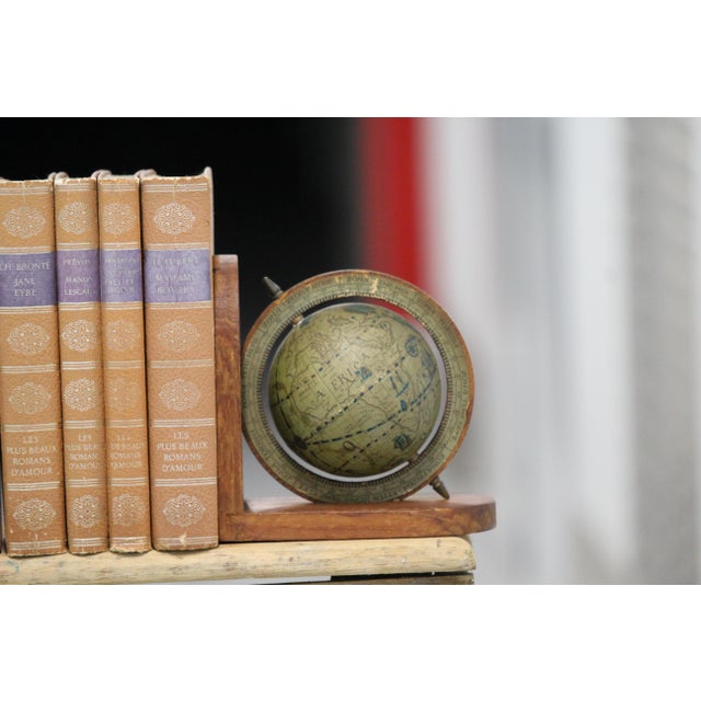 Wooden Bookends World Globe Mappemonde bookends Earth globe decor Office desk decor Library bookshelf Book holder Wood and...