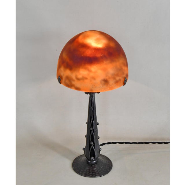 Daum 1920s French Art Deco Daum Table Lamp - Burned Orange Mottled Glass & Wrought Iron For Sale - Image 4 of 11