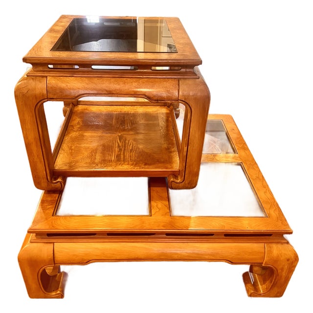 Late 20th Century Chinoiserie Chow Leg Ming Style Large Square Coffee & End Table Attributed to Schnadig Intl. Furniture For Sale