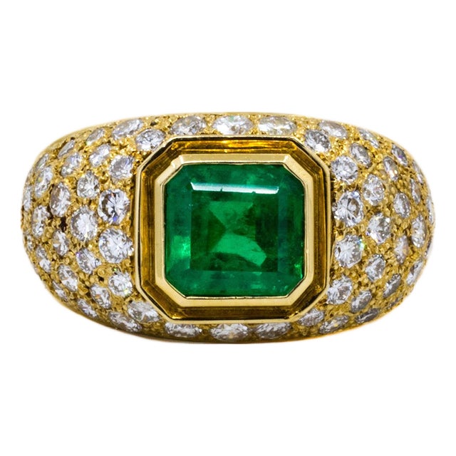 Late 20th Century 18k Emerald Ring, Size 5 For Sale