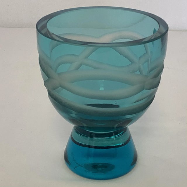 Waterford Crystal Vintage Waterford Polish Crystal Evolution Turquoise & White Rose Vase. For Sale - Image 4 of 8