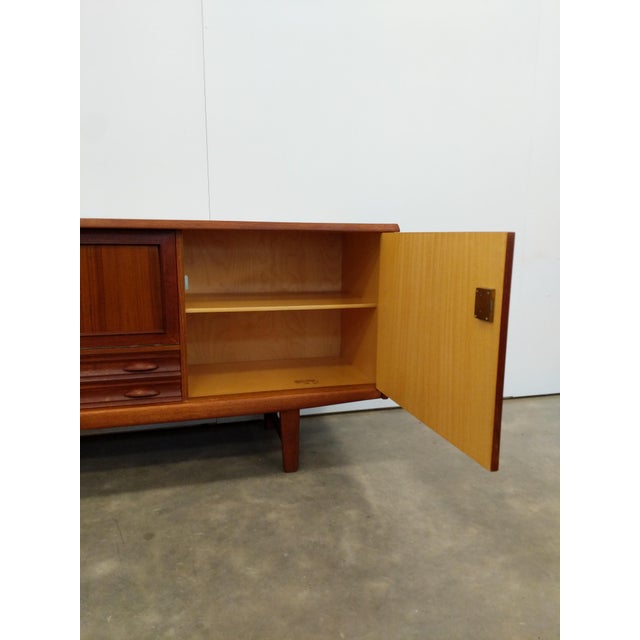 Vintage Mid Century Modern Teak Credenza For Sale In New York - Image 6 of 10