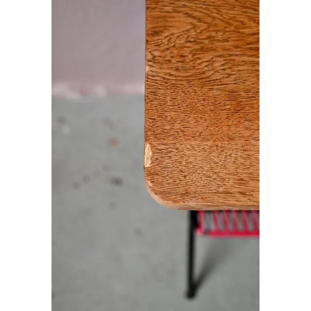 These small rockabilly side tables with tubular frames and scoubidou strings flourished in midcentury homes. Versatile...