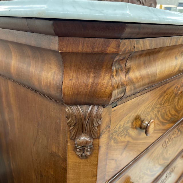 Early 19th Century Flame Mahogany Rococo Revival Chest With Swan Mirror For Sale - Image 5 of 11