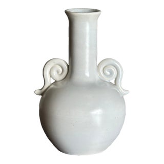 1940s Matte White Earthenware Vase by Eva Jancke Björk - Bobergs Fajans Sweden For Sale