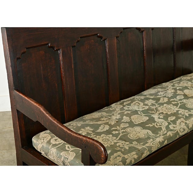 English 18th Century Carved Oak Hall Bench For Sale In Baton Rouge - Image 6 of 12