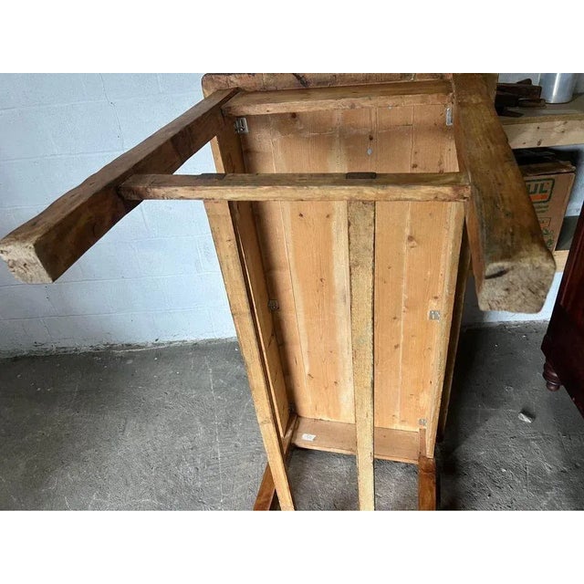 Antique Early American Style Rustic Yellow Pine Breakfast Dining Table. This table rests on four legs Solid wood, great...