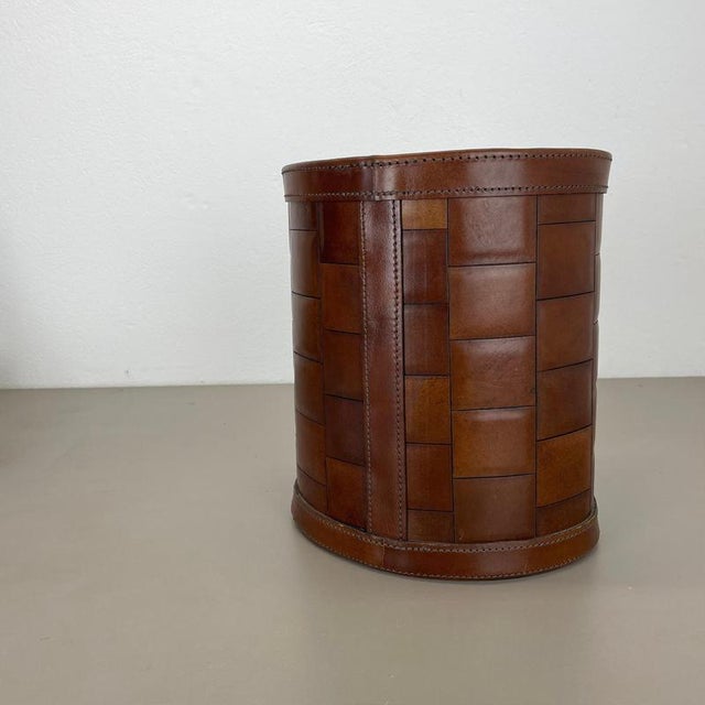 Vintage Patchwork Paper Bin Basket in Leather the style of Auböck, Germany, 1960s For Sale - Image 4 of 18