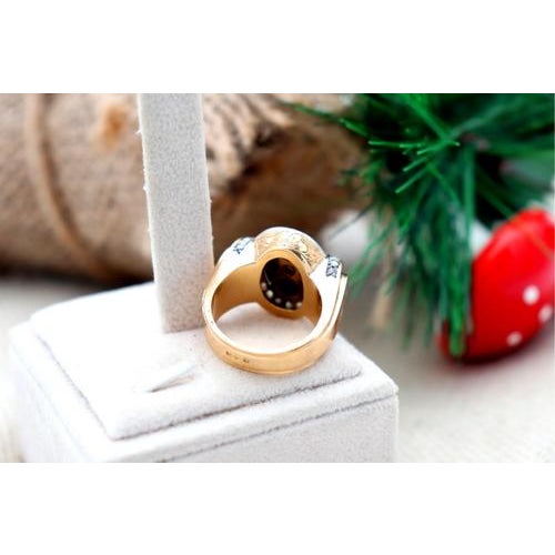 Metal Gold Ring with Diamond Chips For Sale - Image 7 of 8