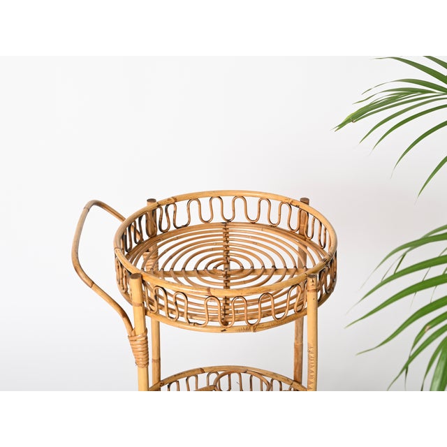 French Riviera Round Serving Bar Cart in Rattan and Wicker, Italy, 1960s For Sale - Image 4 of 11
