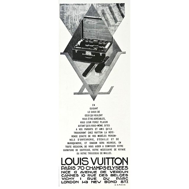 Louis Vuitton 1930 Rare Set of 2 Original French Art Deco Advertisement Prints-Louis Vuitton Travel Products For Sale - Image 4 of 5
