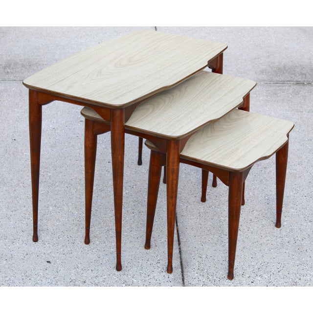 Mid-Century Modern 1960s Vintage Mid-Century Modern Nesting Tables – Set of 3 With Beige Tops & Tapered Maple/Beech Wood Legs For Sale - Image 3 of 17