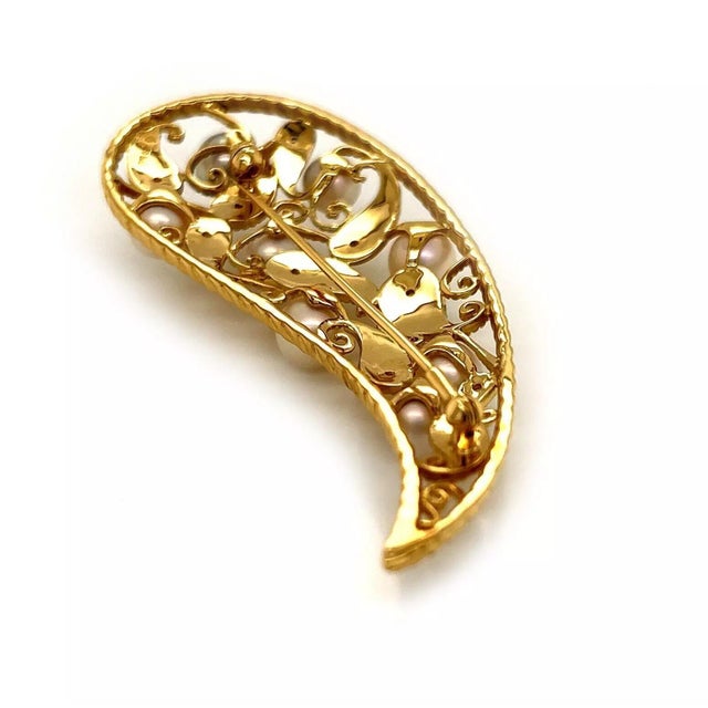 Contemporary Mikimoto Akoya Pearls & Diamonds 18k Yellow Gold Long Brooch For Sale - Image 3 of 7