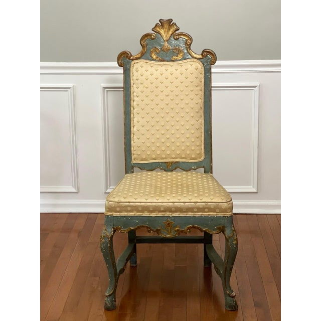 Rococo 18th Century Hand Carved Italian Rococo Painted and Parcel Gilt Side Chair For Sale - Image 3 of 16