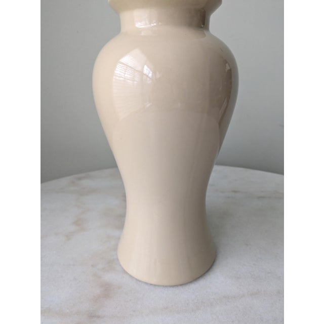 Vintage Beige Ginger Jar Glazed Ceramic Table Lamps - a Pair For Sale In Chicago - Image 6 of 8
