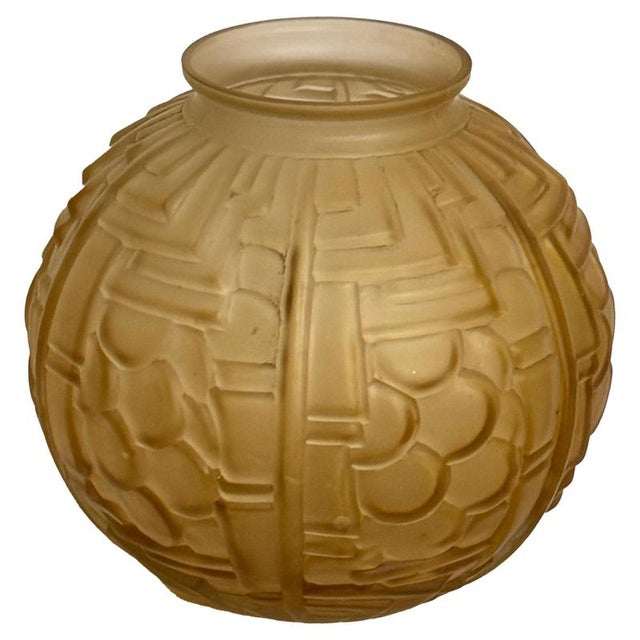 African Brass Planter or Vide-Poche with Pierced Botanical Decor, 19th Century For Sale - Image 12 of 12