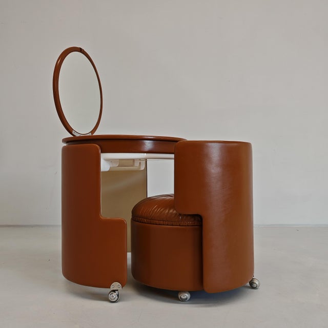Poltrona Frau Dressing Table with Dilly Dally Brown Leather Armchair by Luigi Massoni for Frau, 1970s, Set of 2 For Sale - Image 4 of 18