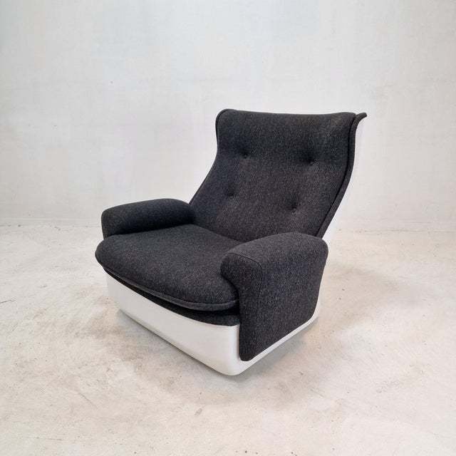 Mid-Century Modern Orchid Lounge Chair by Michel Cadestin for Airborne, France, 1968 For Sale - Image 3 of 16