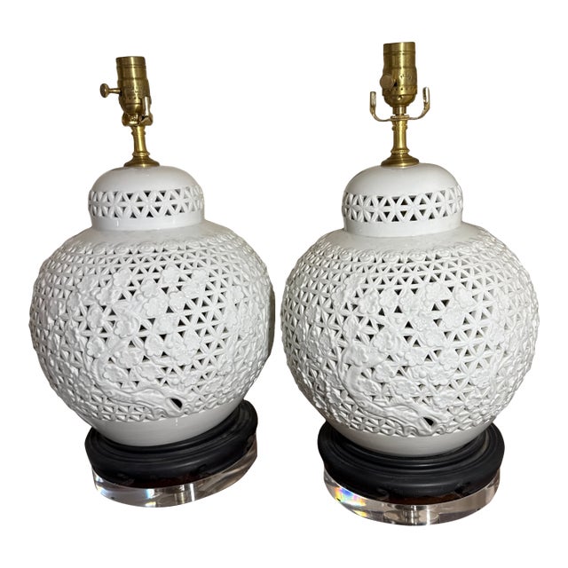 1970s Chinoiserie Italian Ceramic Blanc De Chine Ginger Jar Lamps - a Pair For Sale