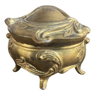 1920s Art Nouveau B&w Footed Gold Leaf Jewelry Heart Flower Trinket Box With Lid For Sale
