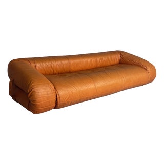 Italian Modern Leather Sofa by Alessandro Becchi for Giovannetti Collezioni, 1970 For Sale