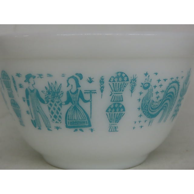 Mid Century Pyrex Amish Butterprint Mixing Bowl Farmhouse 4670b For Sale - Image 9 of 16
