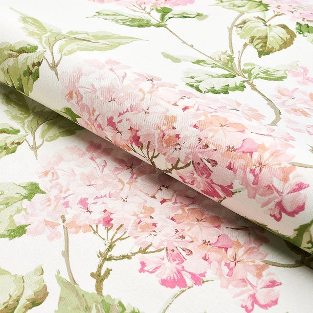 Schumacher Sample - Schumacher Summer Hydrangea Fabric in Blush For Sale - Image 4 of 5