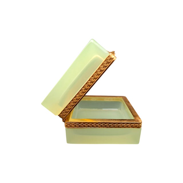 Mid-Century Modern Opaline Murano Glass Jewelry Box from Manifattura di Murano, 1970s For Sale - Image 3 of 13