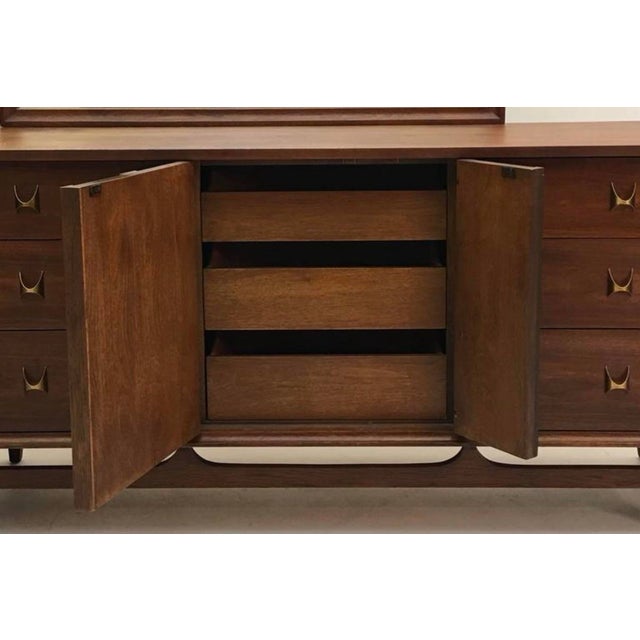 1960s 1960s "Brasilia Premier" by Broyhill Triple Dresser and Mirror, Attributed For Sale - Image 5 of 11