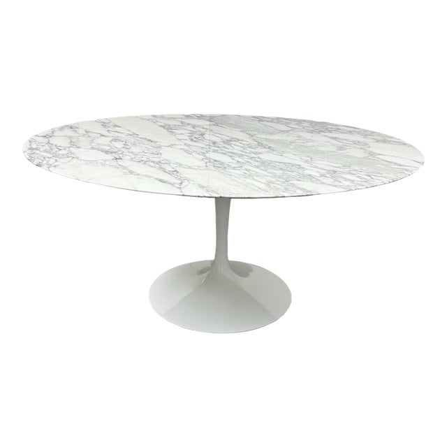 Eero Saarinen Tulip Dining Table With Arabescato Marble Top For Sale