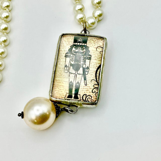 1990s 1990s Vintage Chippendale Art Deco Nutcracker Babble on Faux Pearls Christmas Pendant Necklace, 40” For Sale - Image 5 of 17