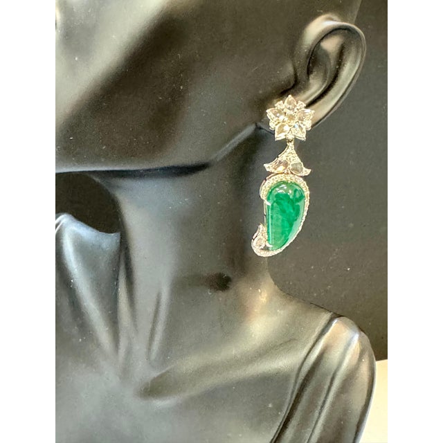 20 Ct Fine Emerald Cabochon & 4 Ct Rose Cut Diamond 18 Kt White Gold Earrings For Sale - Image 4 of 8