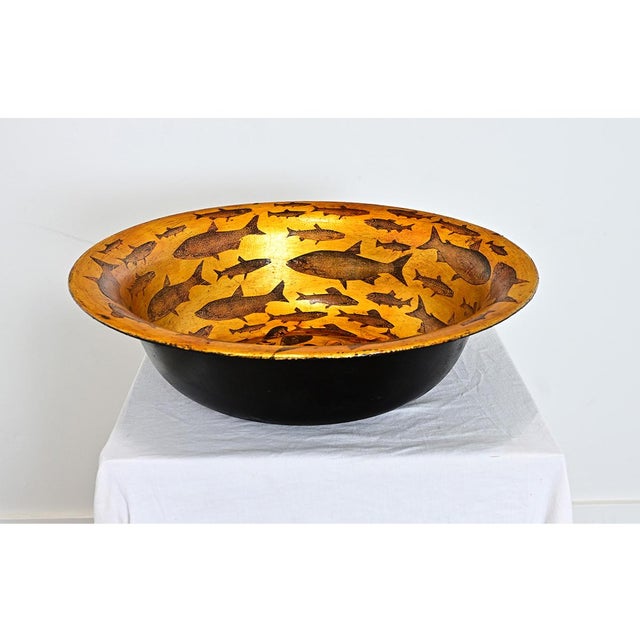 Early 20th Century English Metal Wash Basin with Paint & Decoupage For Sale In Baton Rouge - Image 6 of 7