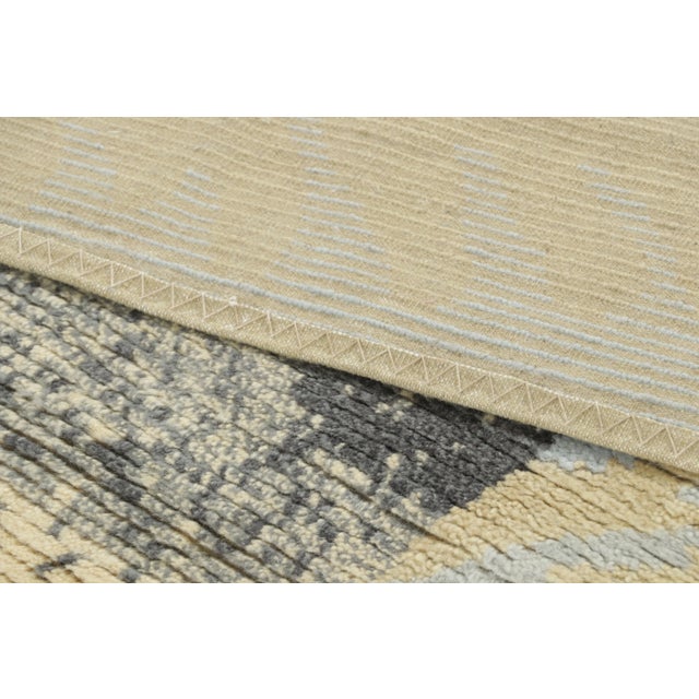 Textile Contemporary Mid-Century Modern Abstract Plush Wool Rug by Rug & Kilim, India For Sale - Image 7 of 9