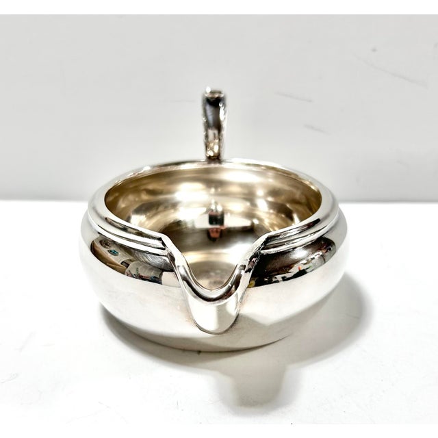 American Vintage Silverplate Gravy Boat With Scroll Handle, Reed & Barton For Sale - Image 3 of 8
