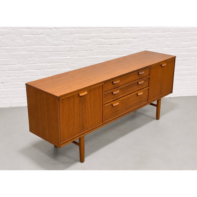 Mid Century Modern Danish Teak Credenza / Media Console, C. 1960s For Sale - Image 10 of 12