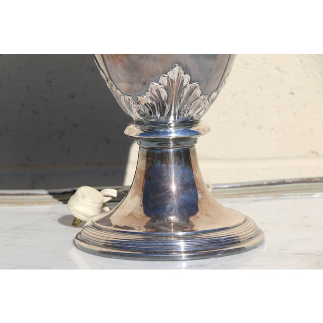 Metal Vintage Neoclassical Silver-Plated Urn Table Lamp With Floral Garland For Sale - Image 7 of 18